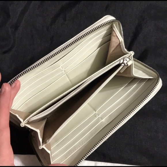 Burberry Wallet - Picture 4 of 5